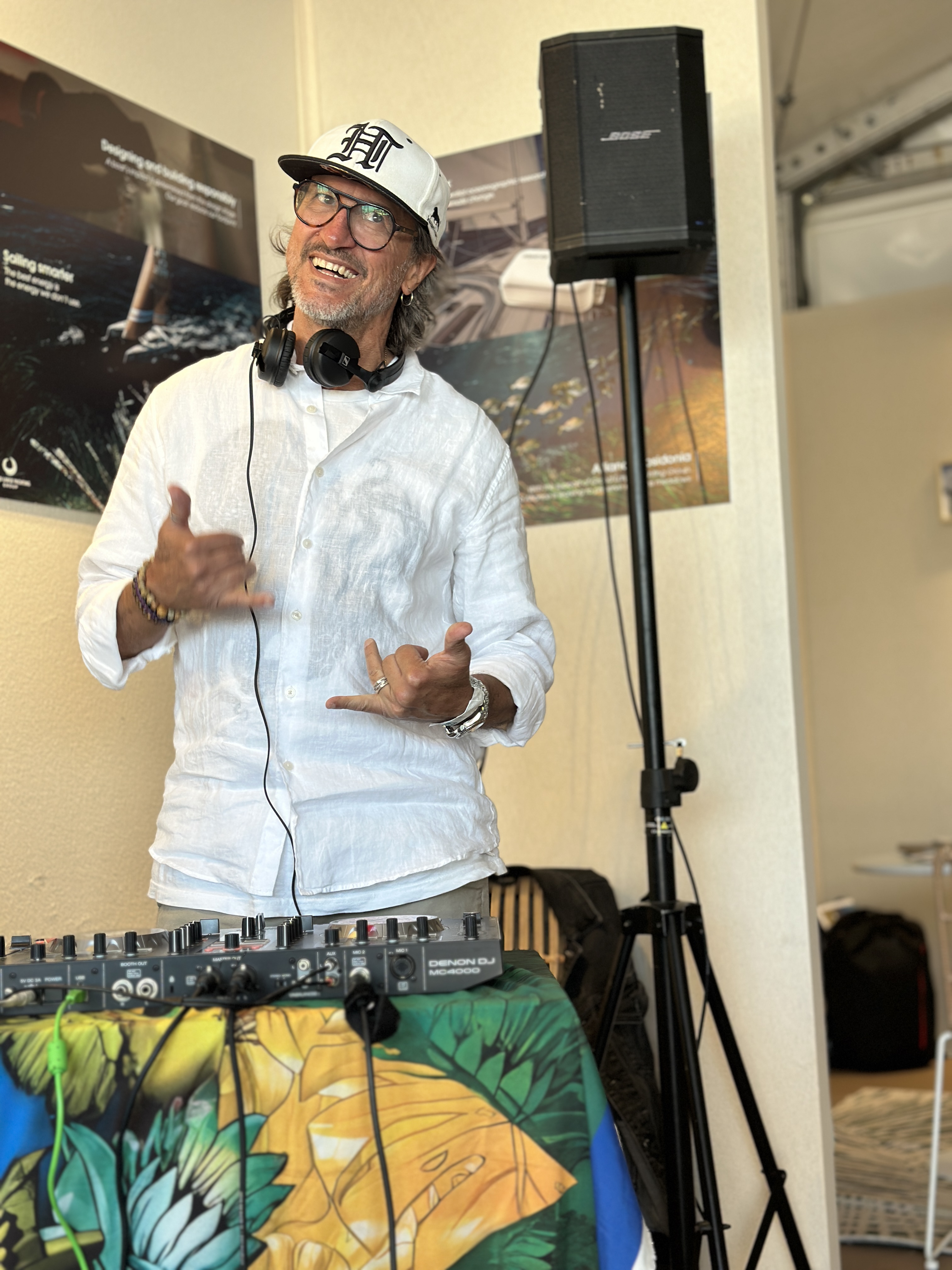 DJ Ricardo John en plein set
